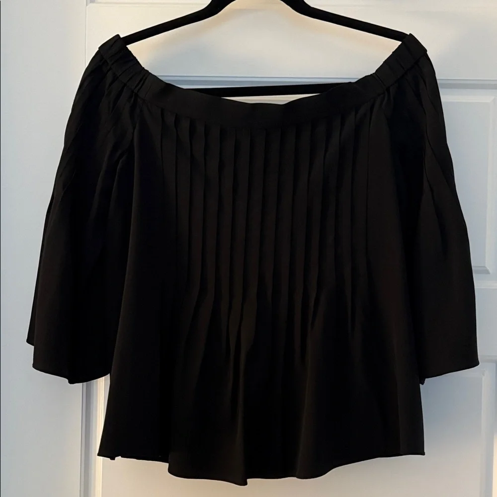Tibi Black Pleated Off-the-Shoulder Silk Top with bell sleeves Sz 8 - Picture 2 of 9